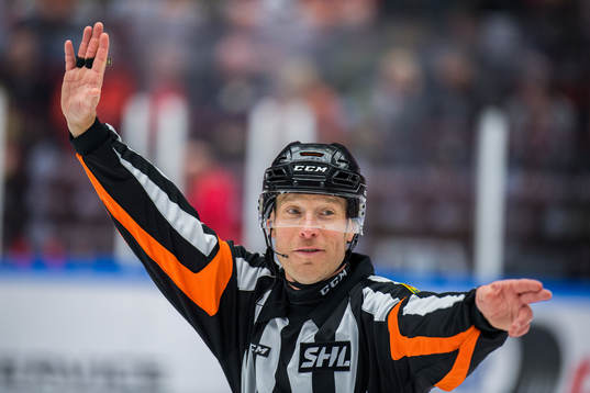 Domare Tobias Björk