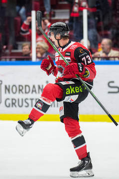 Malmö Redhawks Adam Ollas Mattsson jublar