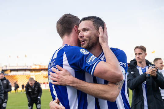IFK Göteborgs Calle Johansson och Marcus Berg jublar