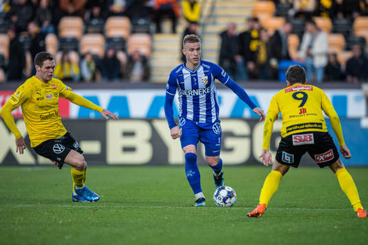 IFK Göteborgs Oscar Wendt och Mjällbys Jacob Bergström