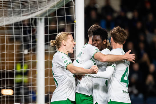 Hammarbys spelare jublar efter 0-1 av Richard Magyar
