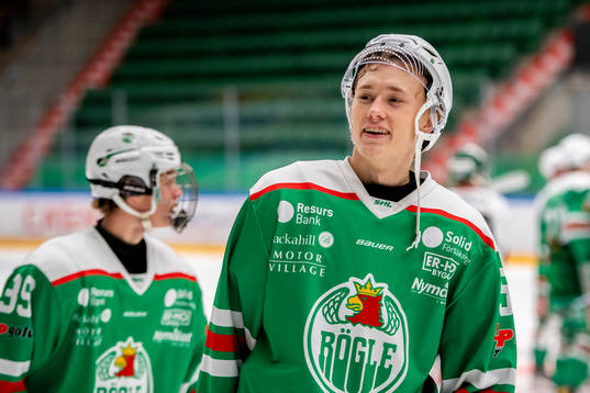 Rögles William Strömgren jublar