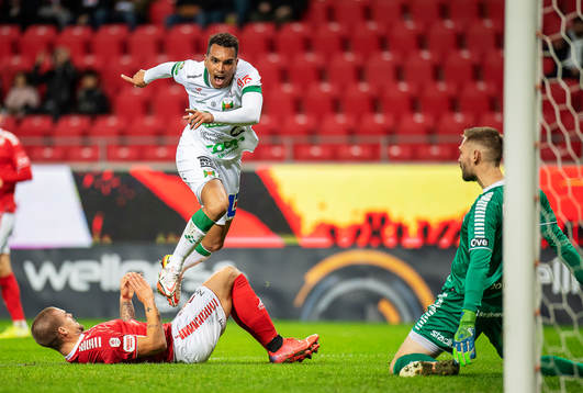 Varbergs Ryan Moon jublar efter 2-2