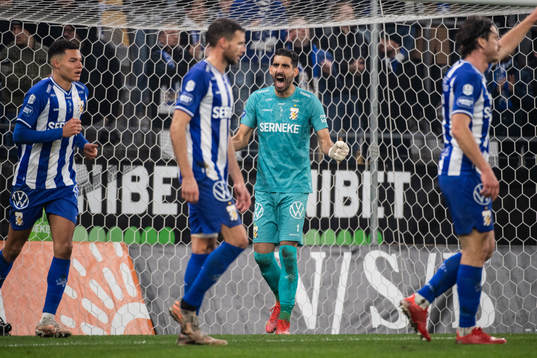 IFK Göteborgs målvakt Giannis Anestis jublar