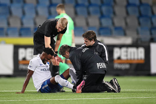 IFK Norrköpings Samuel Adegbenro har smärta