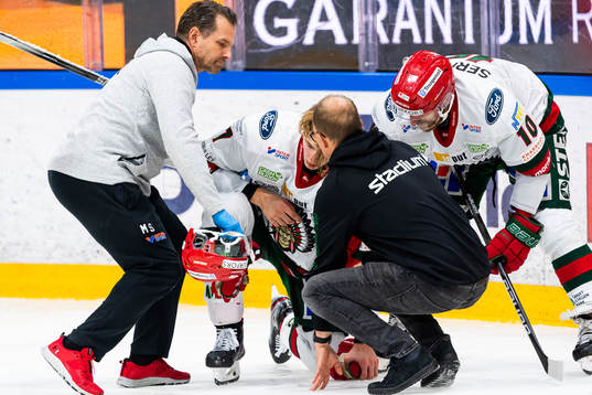 Frölundas Simon Edvinsson ses om