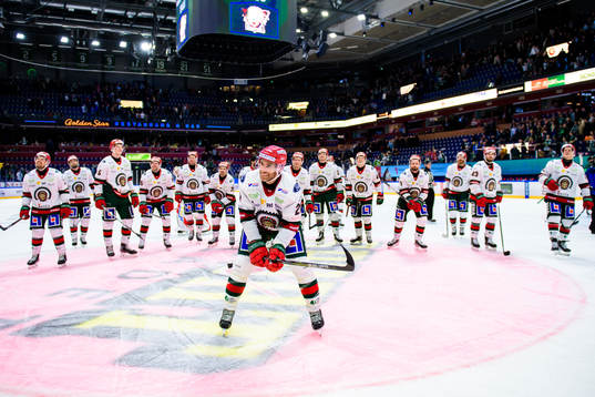 Frölundas Joel Lundqvist jublar med lagkamrater