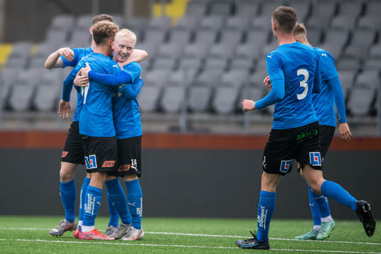 Halmstads spelare jublar efter mål