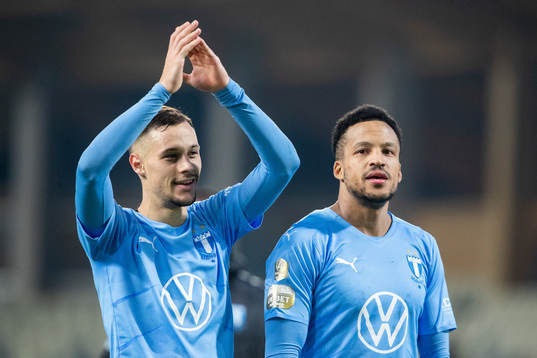Malmös Veljko Birmancevic och Martin Olsson jublar