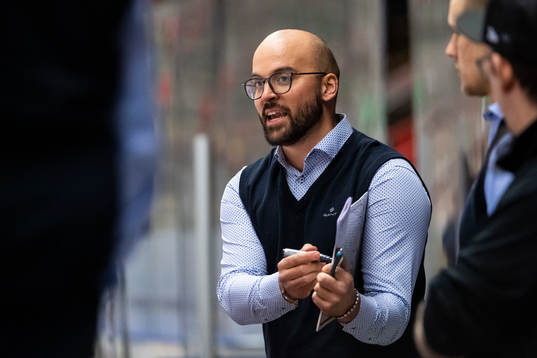 Modos tränare Björn Edlund