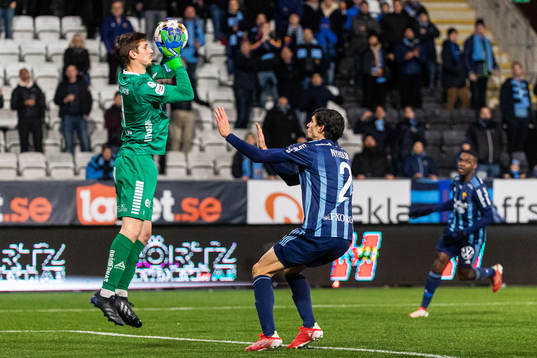Örebros målvakt Bobby Allain och Djurgårdens Jesper