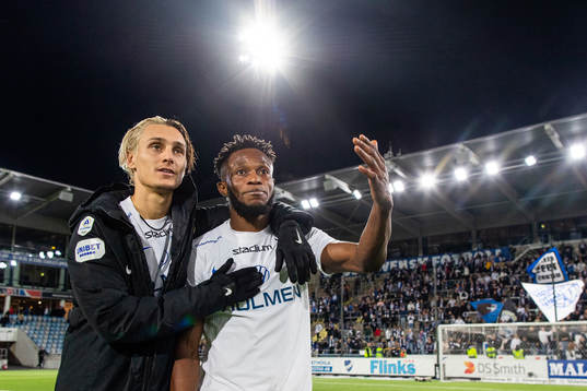 IFK Norrköpings Jonathan Levi och Samuel Adegbenro jublar