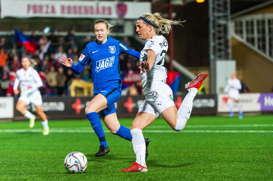 Eskilstunas Emma Östlund och Rosengårds Olivia Schough