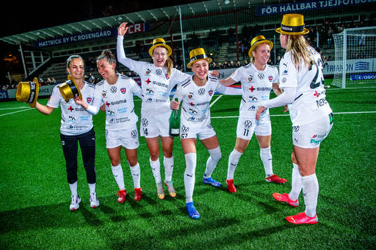 Rosengårds spelare jublar och firar SM-guldet