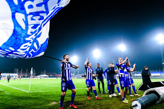 IFK Göteborgs Mattias Bjärsmyr jublar med lagkamrater