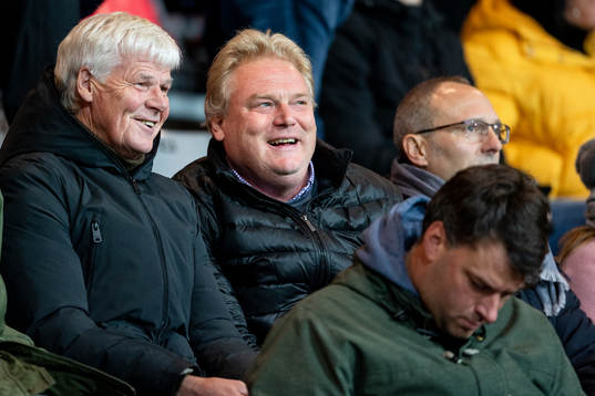 Helsingborgs tränare Jörgen Lennartsson på läktaren