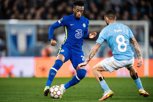 Callum Hudson Odoi of Chelsea and Sergio Pena of Malmö FF