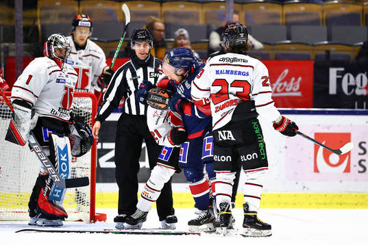 Örebros Linus Öberg och Linköpings Patrick Russel  i