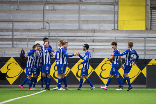 IFK Göteborgs spelare jublar efter mål