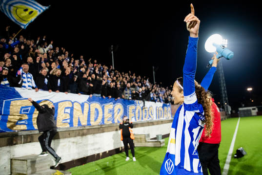 IFK Göteborgs Malva Larsson jublar med publiken