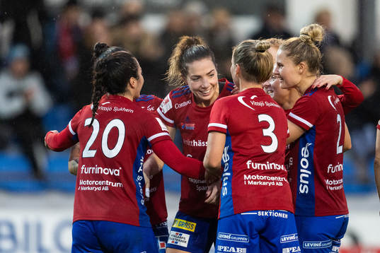 Vittsjös Clara Markstedt jublar