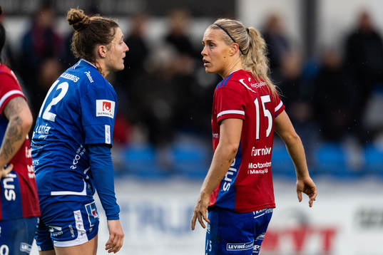 Vittsjös Nellie Persson och Örebros Jessie Scarpa