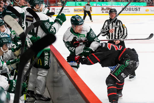 Färjestads Gustav Rydahl och Örebros Miikka Salomäki i