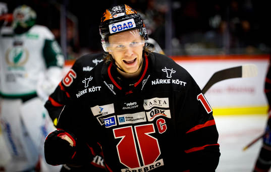 Örebros Rodrigo Abols jublar