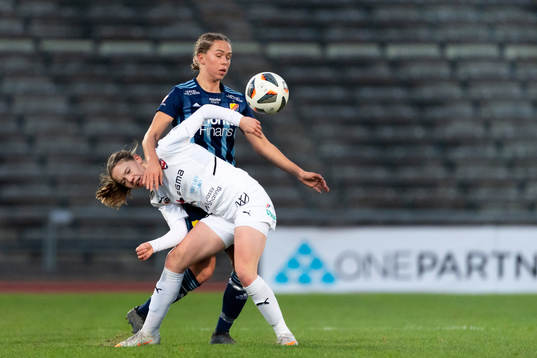 Djurgårdens Hanna Ekengren och  Rosengårds Bea Sprung
