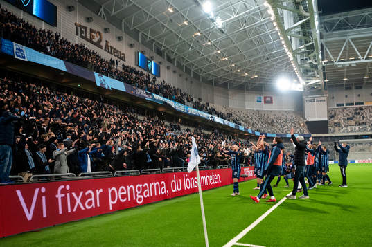 Djurgårdens spelare tackar publiken