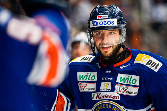 Växjös Tobias Rieder jublar