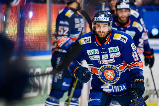 Växjös Andrew Calof jublar