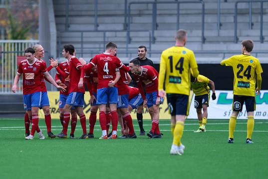 Sävedalen firar 1-0 och Ängelholm