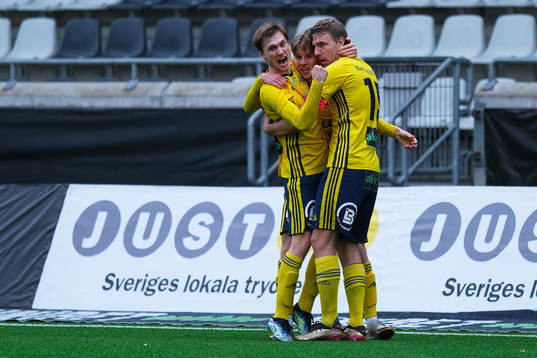 Ängelholm firar 2-2