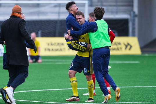 Ängelholm firar avancemanget till Division 1