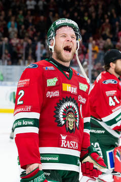 Frölundas Christian Folin jublar