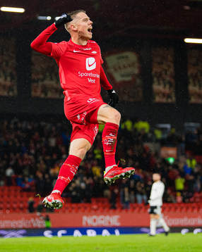 Robert Thomas Taylor of Brann celebrates after scoring the 2-1 goal