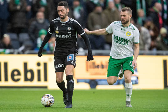 Örebros Nahir Besara och Hammarbys Mads Fenger Nielsen