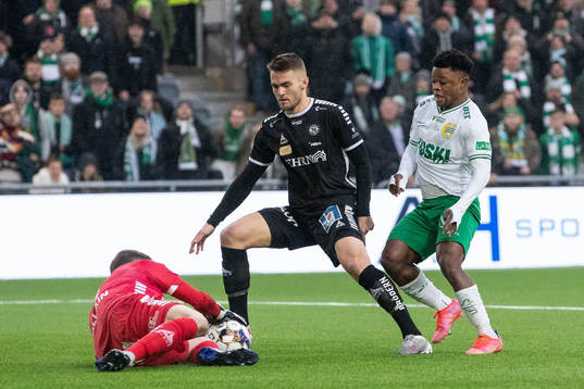 Örebros målvakt Bobby Allain och Benjamin Hjertstrand