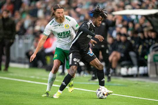 Hammarbys Bjørn Paulsen och Örebros Rickard Emeka Friday
