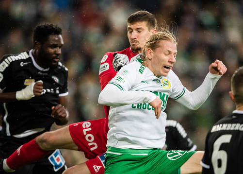 Örebros Nasiru Moro och målvakt Bobby Allain