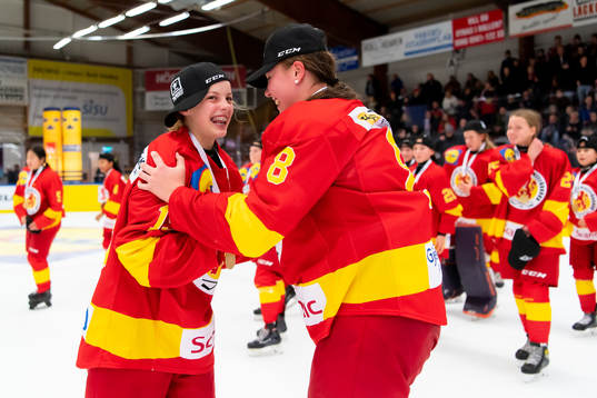 Smålands Edit Danielsson och  Tilde Sundnäs Grillfors