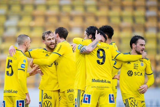 Sundsvalls Linus Hallenius jublar