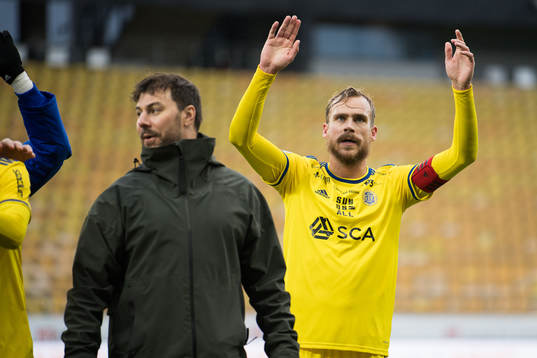 Sundsvalls Pontus Engblom jublar