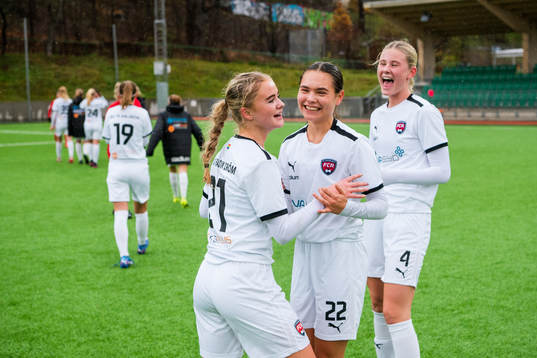 e pris i F19-slutspelet mellan Örebro och Rosengård den 7 november 2021 i Stockholm. 