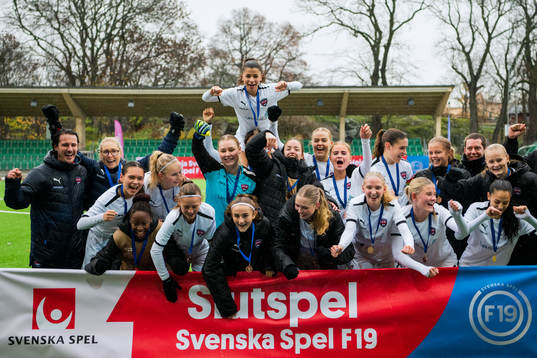 e pris i F19-slutspelet mellan Örebro och Rosengård den 7 november 2021 i Stockholm. 