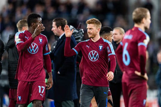 Malmö FFs Malik Abubakari och Anders Christiansen jublar