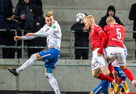 Kalmars Nils Fröling nickar