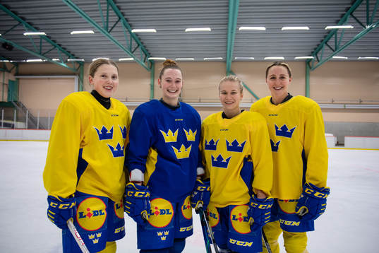 s Felizia Wikner-Zienkiewicz, Linnea Andersson, Ebba