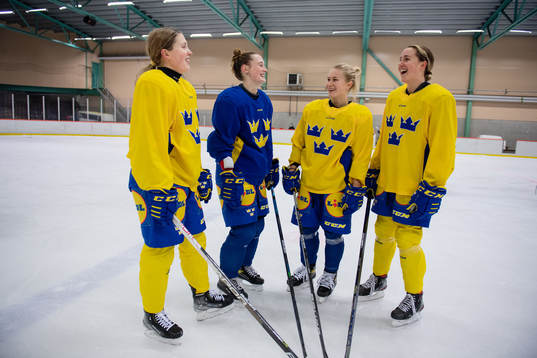 s Felizia Wikner-Zienkiewicz, Linnea Andersson, Ebba